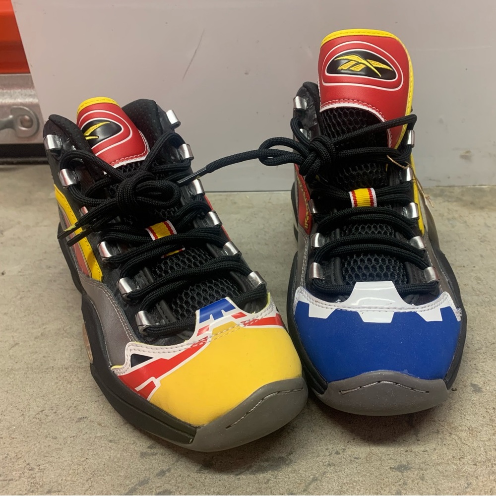 Power Rangers X Reebok Iversons’ “Question Mid Megazord” - Picture 4 of 5